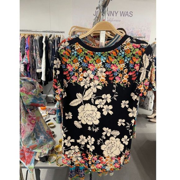 Johnny Was Redland Favorite Short Sleeve V Neck Swing Tee Special Shirt Black NW - Picture 12 of 15